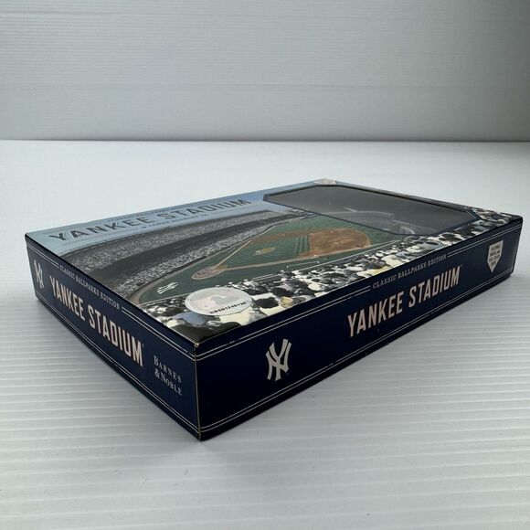 Classic Ballparks Edition NY Yankee Stadium Model & Book Set by James Buckley Jr - Picture 4 of 15